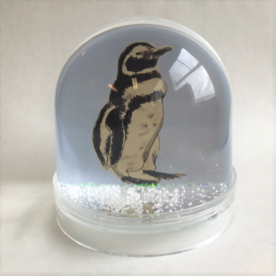 snowglobe-pinguin